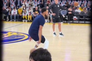 天赋怪！文班亚马进行了1对1的训练