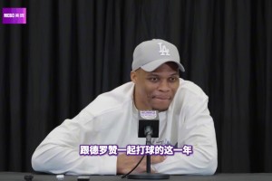 懂球的人都知道这套运球的难度！CJ运球基本功真扎实！