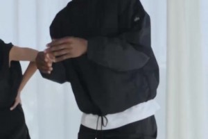 心态还是很好的！巴特勒康复过程看起来很顺利~